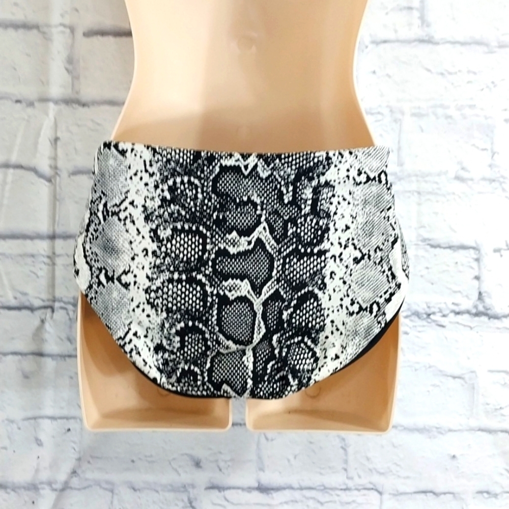 🔵BOGO FREE🔵NWT Vince Camuto Snakeskin Bikini Bottoms Sz M - Picture 3 of 4
